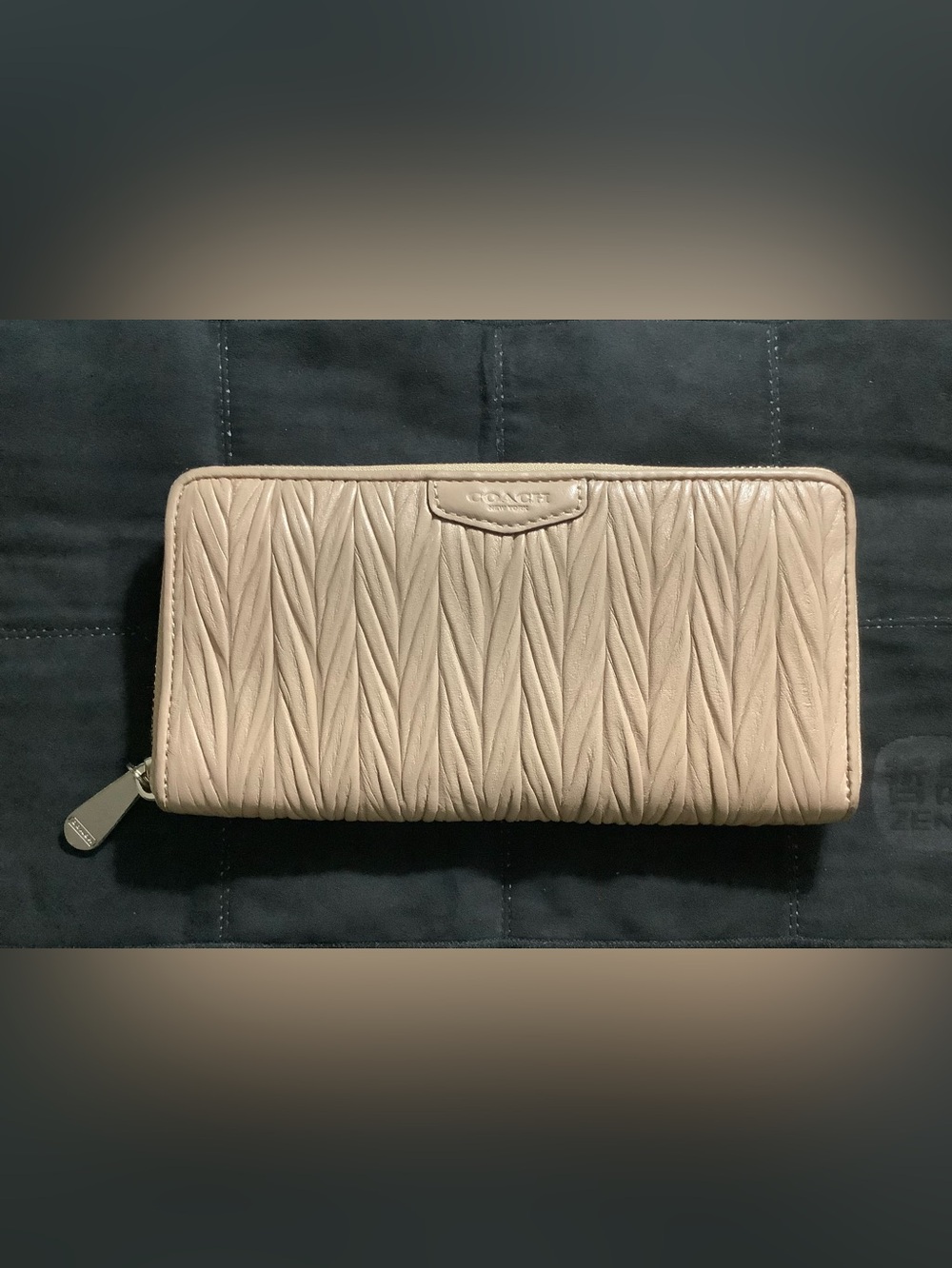 Coach Madison Leather Twist Zip Around Accordian Wallet Nude Beige